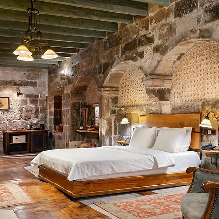 Hotel Kelebek Cave 3*